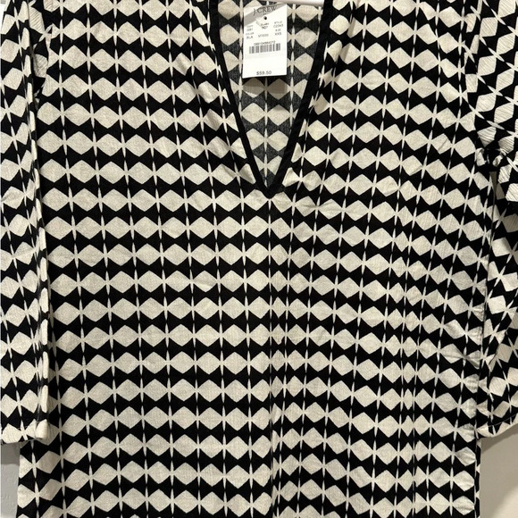 J. Crew Black & White Diamond Checkered 3/4 Sleeve V-neck
Shirt Size XXS - Picture 3 of 10